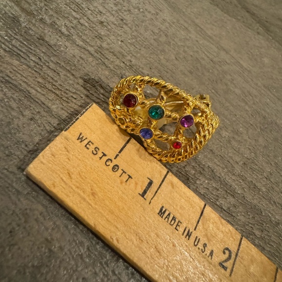 Vintage multicolor crystal gold tone clip on earrings - Picture 3 of 9